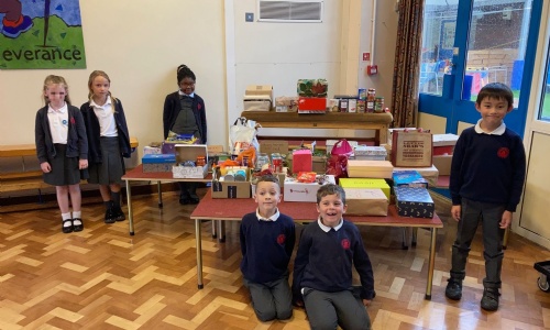 Weston Turville Church of England School - Harvest Festival 2022